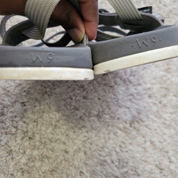 Chaco Sandals Women's 9 Gray Beige Lowdown Strappy - Picture 6 of 7